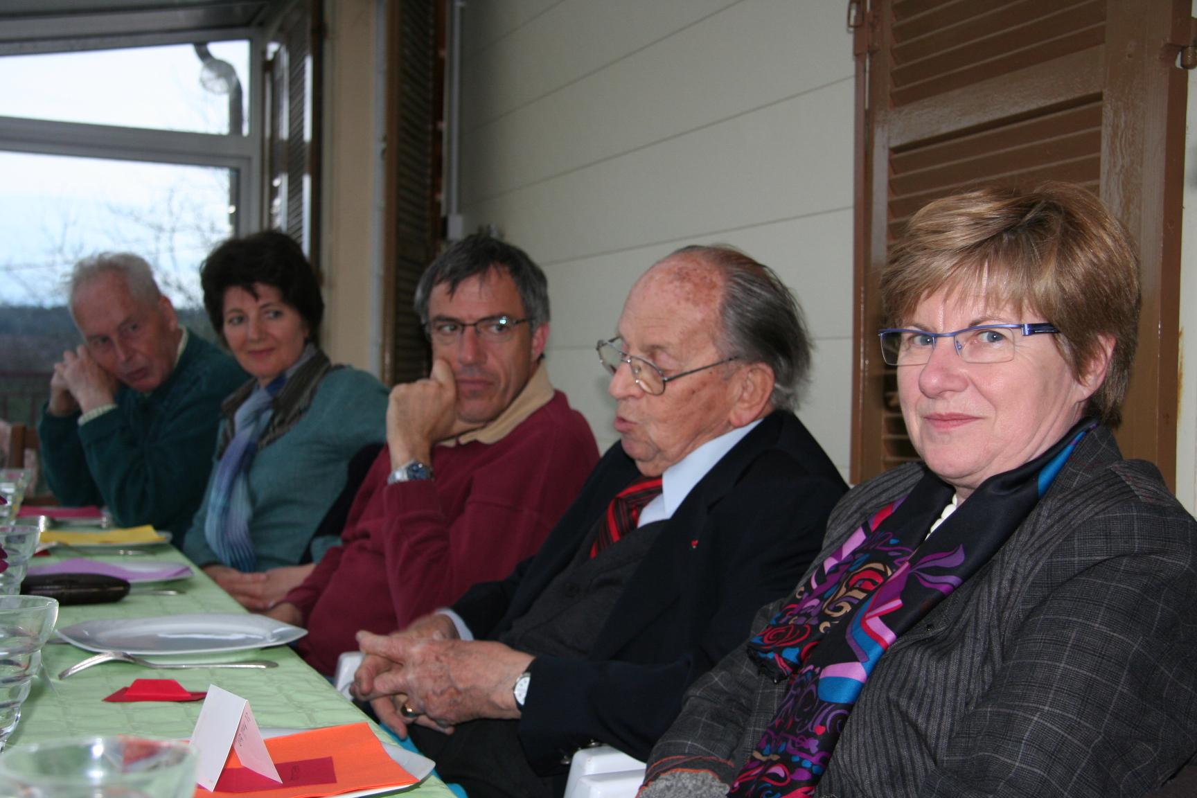 Repas convivial de l'ANACR autour de Raymond Aubrac