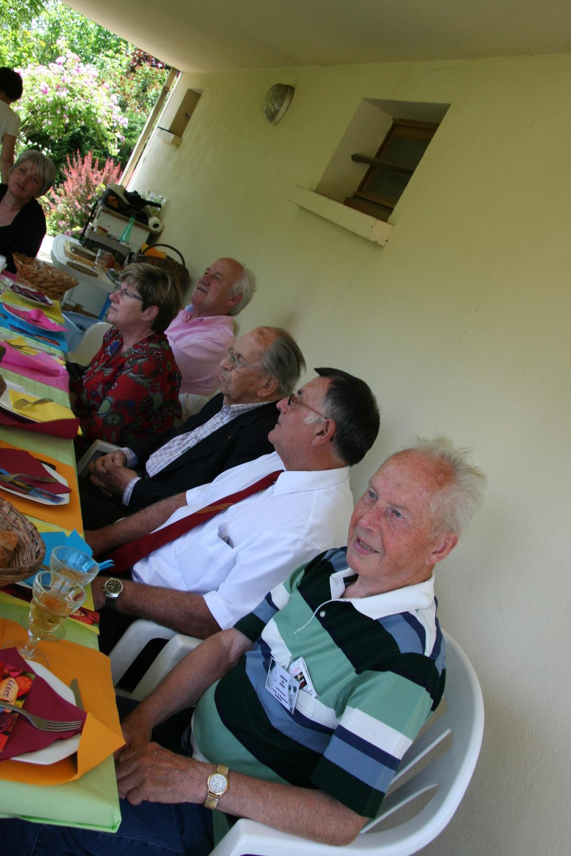 Repas convivial de l'ANACR autour de Raymond Aubrac